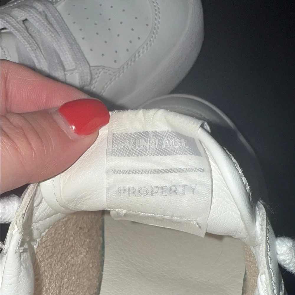 Vintage Havana Cream Leather Sneakers - Picture 6 of 9
